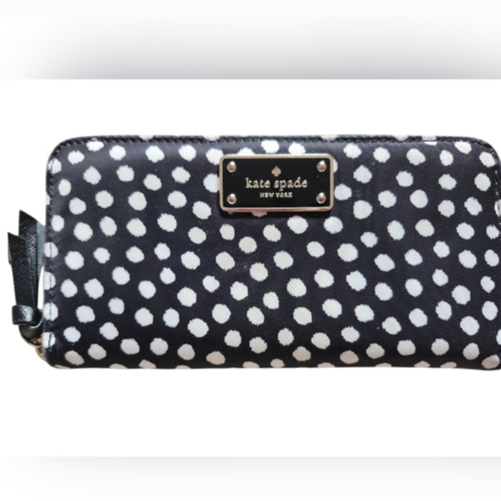 Kate Spade EUC Black and White Polka Dot Wallet EUC